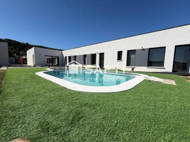 Villa d'architecte contemporaine avec piscine – 272 m² habitables –