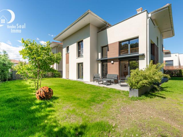 Villa d'architecte contemporaine 140 m2 Chens sur Léman