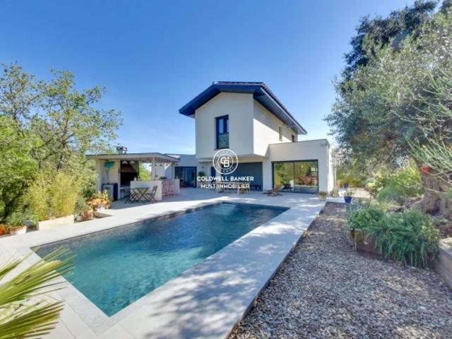 Villa d'architecte dans les Albères 15 min des plages
