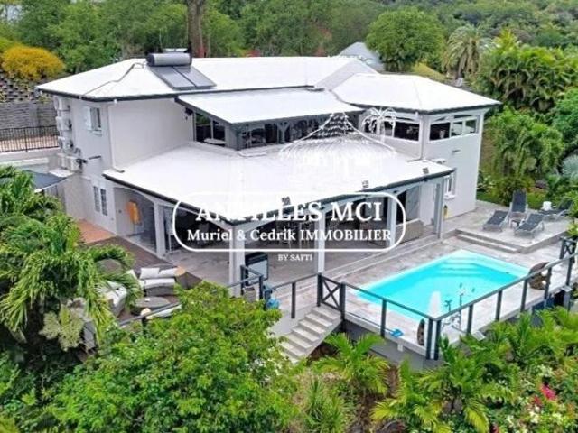 Villa d'architecte de prestige avec vue mer