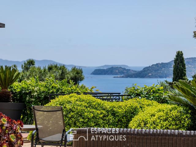 Villa d'architecte et sa vue mer exceptionnelle 180m² Le Lavandou