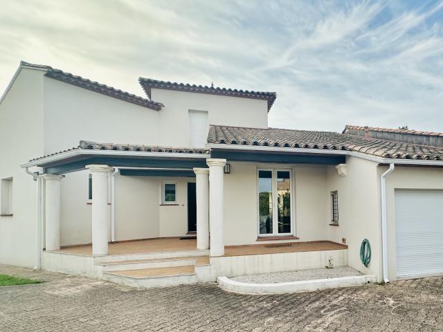 VILLA D'ARCHITECTE LATTES CENTRE T5 PRESTATION D'EXCEPTION, DOUBLE TERRASSE, JARDIN ET GARAGE