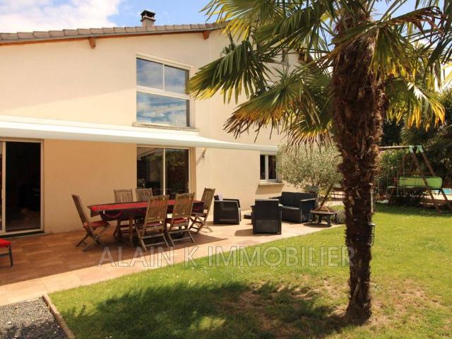 Villa de 4 chambres de luxe en vente Chilly Mazarin, Île de France
