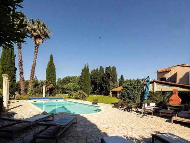 Villa de 4 chambres de luxe en vente Saint Cyprien, Occitanie