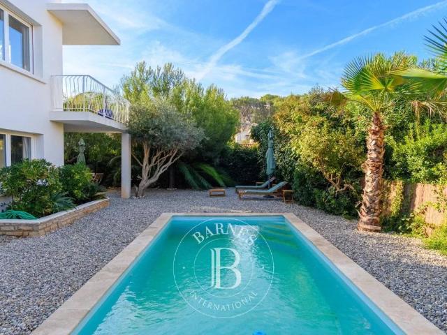 Villa de luxe de 6 pièces en vente Sanary sur Mer, Provence Alpes Côte d'Azur