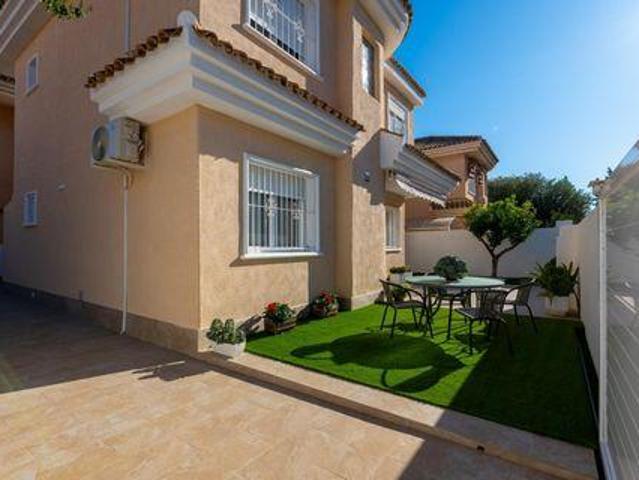Venta 4 Bedroom Villa Torrevieja Alicante Province DLS88327148