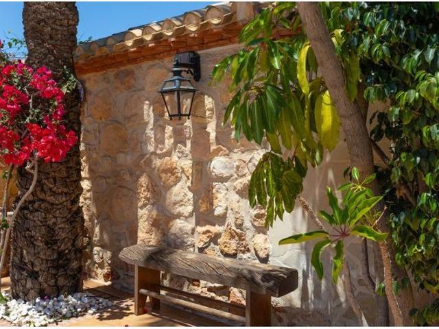 VILLA DE 4 DORMITORIOS 2 BAÑOS EN PUNTA PRIMA ORIHUELA COSTA