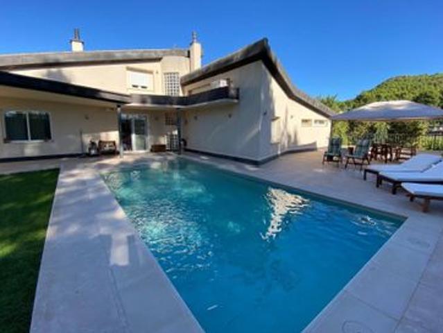 Villa de 4 habitaciones en venta en Alcoy, Alicante