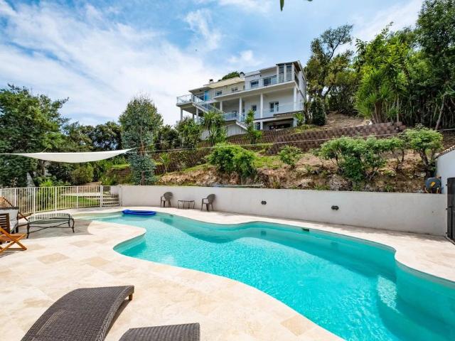Villa de 4 pièces de luxe en vente Mandelieu, France