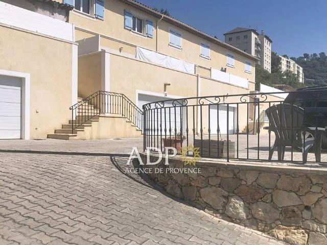 Villa de 4 pièces de luxe en vente Grasse, Provence Alpes Côte d'Azur