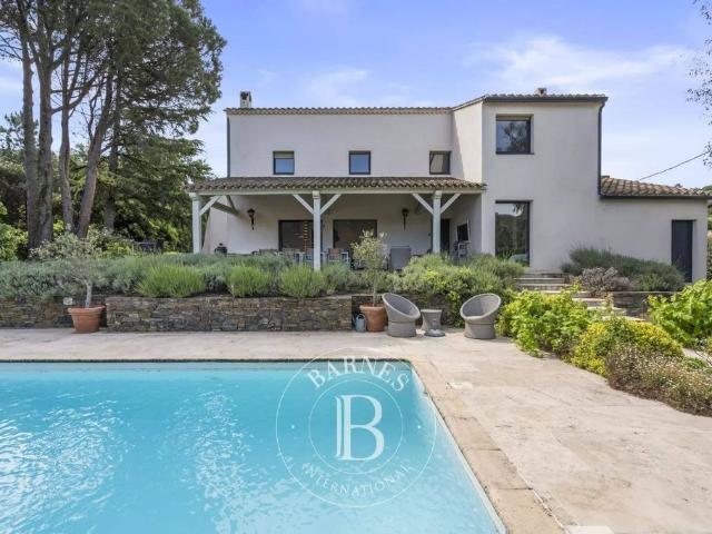 Villa de luxe de 4 pièces en vente Le Plan de la Tour, Provence Alpes Côte d'Azur