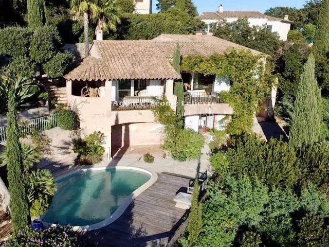 Villa de 4 pièces de luxe en vente Les Issambres, France