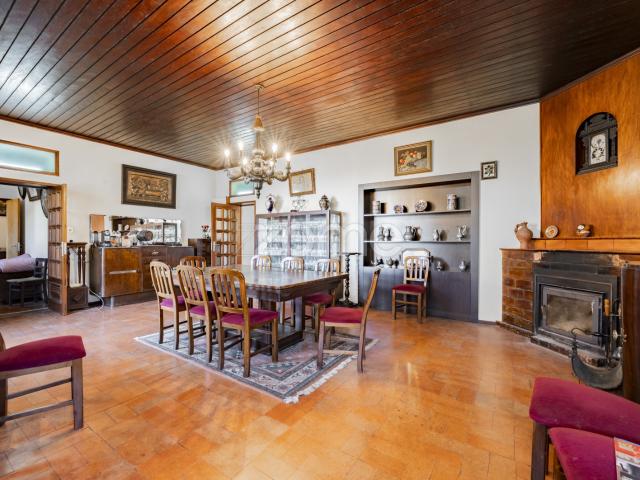 Propriedade privada de 11.400m², frente ao rio, em Guimarães