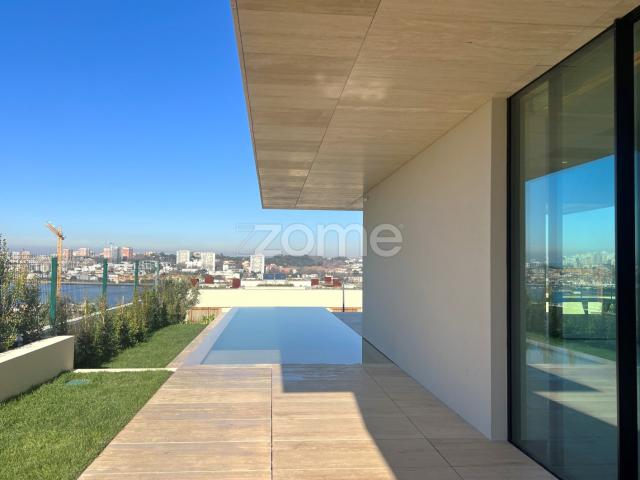 Villa de 4 quartos com vista para o rio, Condomínio de luxo, VNGaia