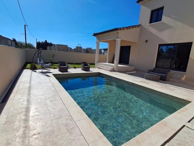 VILLA de 5 ch de 135m² sur 527m² terrain
