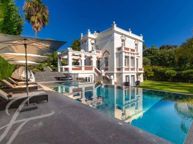 Villa de 5 chambres de luxe en vente Antibes, Provence Alpes Côte d'Azur