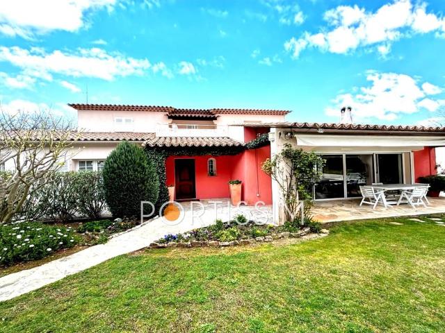 Villa de 5 chambres de luxe en vente Le Rouret, Provence Alpes Côte d'Azur