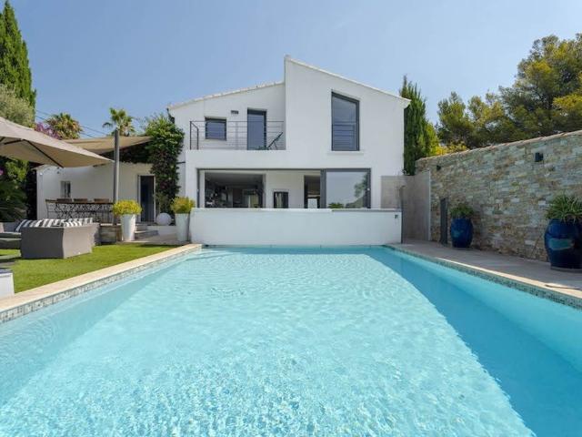 Villa de 5 chambres de luxe en vente Sanary sur Mer, Provence Alpes Côte d'Azur