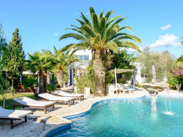 Villa de 5 Dormitorios con Licencia Turística