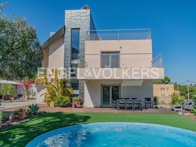 Villa de 5 habitaciones en venta en Alicante, Alicante