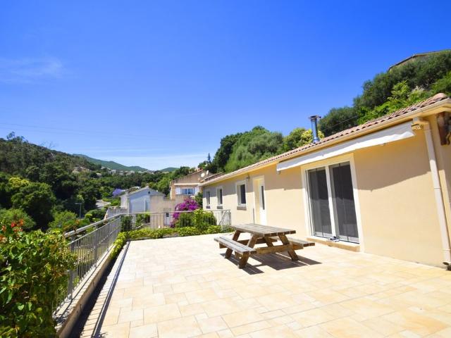 Appartement de 5 pièces de luxe en location à Furiani, France