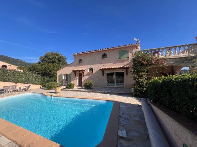 Villa de 5 pièces de luxe en vente Cavalaire sur Mer, Provence Alpes Côte d'Azur