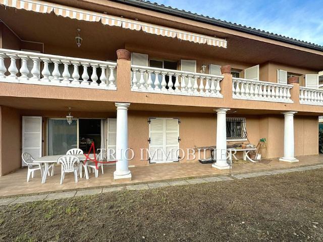 Villa de 5 pièces de luxe en vente Saint Laurent du Var, France