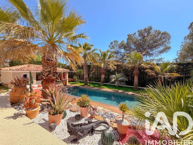 Villa de 5 pièces de luxe en vente Saint Raphaël, Provence Alpes Côte d'Azur