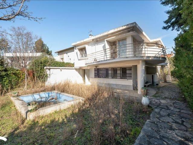 Villa de 5 pièces principales