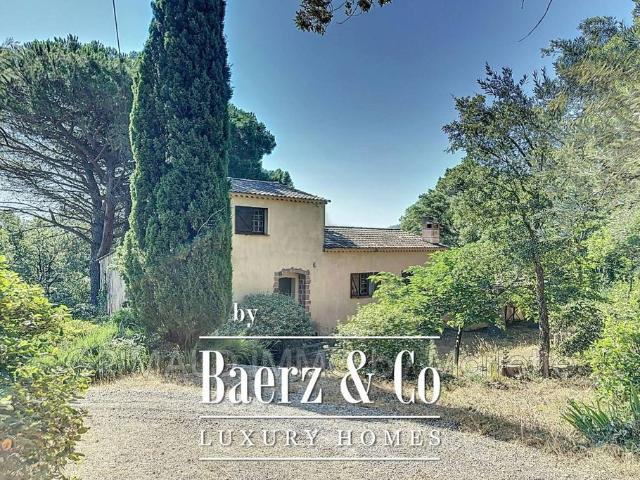 Villa de 6 chambres de luxe en vente 83680, La Garde Freinet, Département du Var, Provence Alpes Côte d'Azur