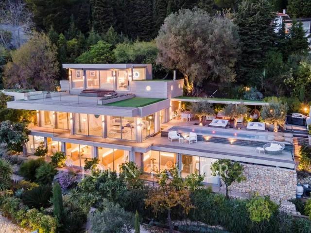 Villa de 6 chambres de luxe en vente Roquebrune Cap Martin, France