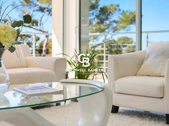 Villa de luxe de 7 pièces en vente Carqueiranne, Provence Alpes Côte d'Azur