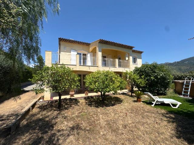 Villa de 6 pièces de luxe en vente Carros, France