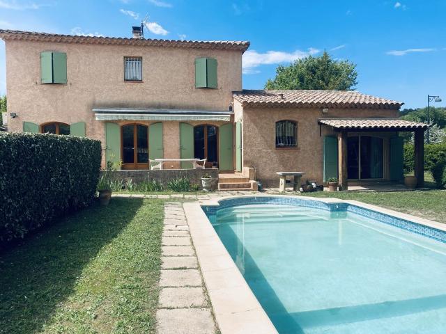 Villa de 6 pièces de luxe en vente Saint Pantaléon, Provence Alpes Côte d'Azur