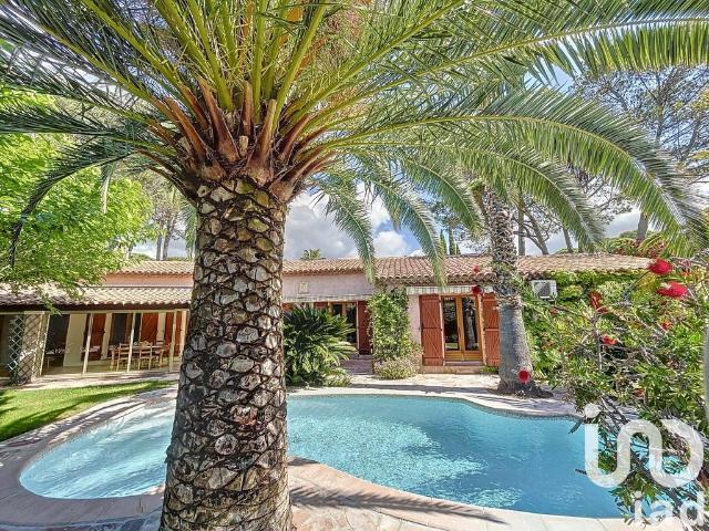 Villa de 6 pièces de luxe en vente Saint Raphaël, Provence Alpes Côte d'Azur