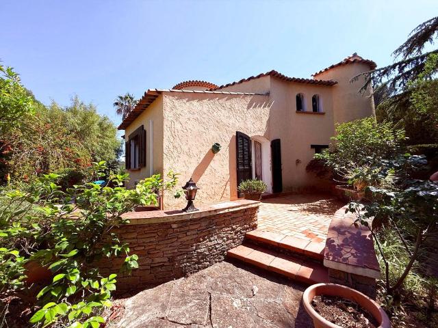 Villa de 6 pièces de luxe en vente Sanary sur Mer, Provence Alpes Côte d'Azur