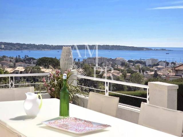 Villa de 6 pièces de luxe en vente Vallauris, Provence Alpes Côte d'Azur