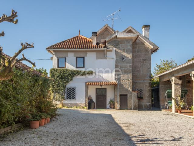 Villa de 6 quartos, 5.000 m² de terreno, Viseu, leilão, com usufruto vitalício