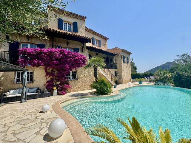 Villa de 7 pièces de luxe en vente Mandelieu, France