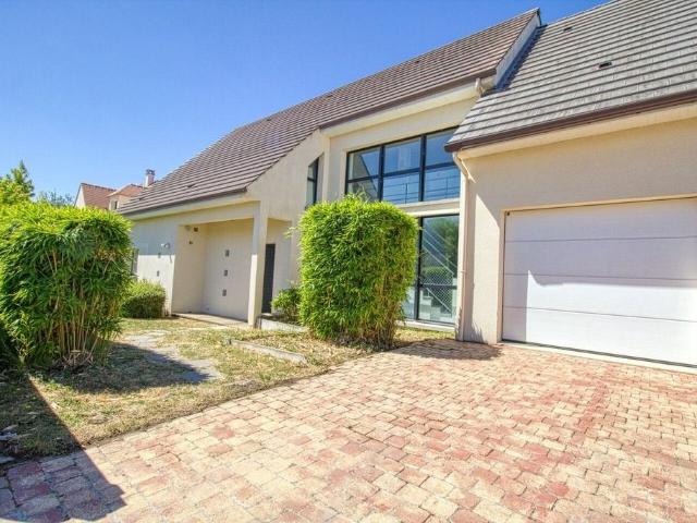 Villa de 7 pièces de luxe en vente Conches sur Gondoire, Île de France