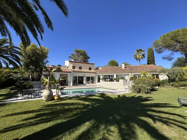 Villa de luxe de 7 pièces en vente La Colle sur Loup, Provence Alpes Côte d'Azur