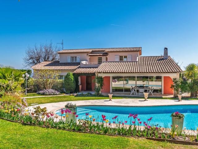 Villa de 7 pièces de luxe en vente Le Rouret, Provence Alpes Côte d'Azur