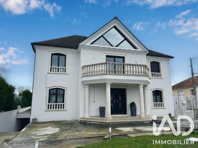 Villa de 7 pièces de luxe en vente Pontault Combault, France