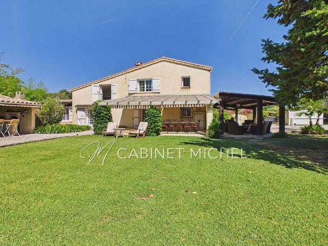 Villa de 7 pièces de luxe en vente Roquefort les Pins, France