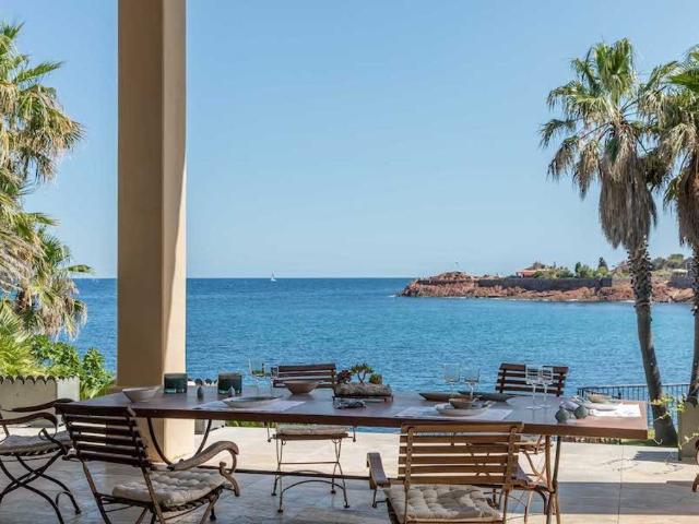 Villa de 7 pièces de luxe en vente Saint Raphaël, Provence Alpes Côte d'Azur