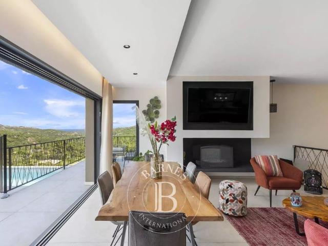 Villa de 7 pièces de luxe en vente Sainte Lucie de Porto Vecchio, France