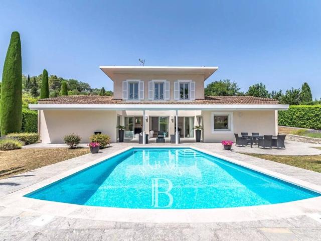 Villa de 7 pièces de luxe en vente Valbonne, Provence Alpes Côte d'Azur