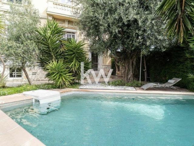 Villa de 8 pièces de luxe en vente Nice, Provence Alpes Côte d'Azur