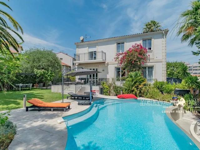 Villa de 8 pièces de luxe en vente Cannes, Provence Alpes Côte d'Azur