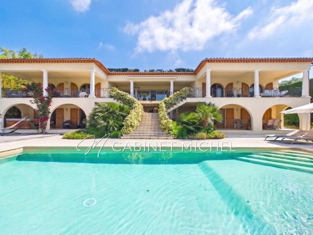 Villa de 8 pièces de luxe en vente Le Rouret, Provence Alpes Côte d'Azur